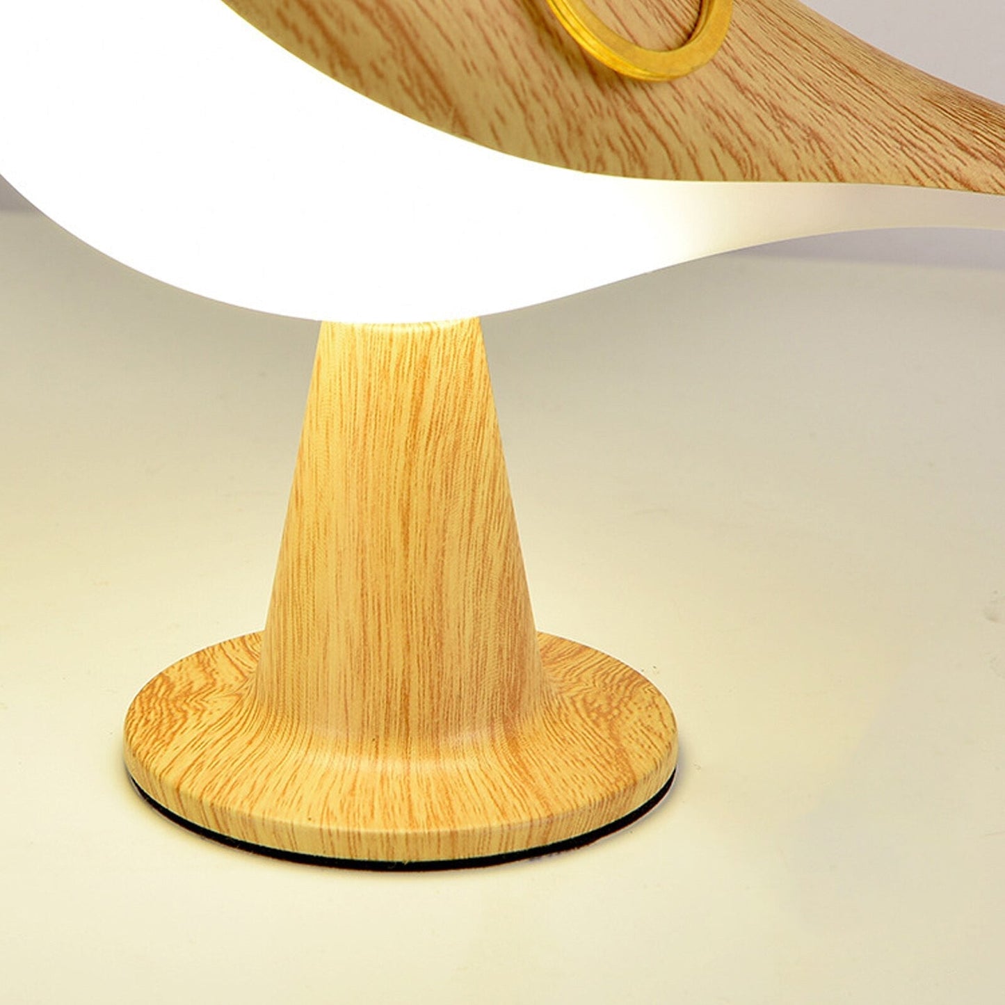 Tischlampe Vogel Design aus Holz LED Modern