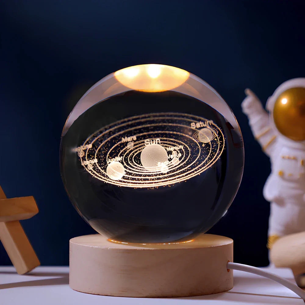 LED Nachtlicht Kristallkugel aus Glas Holzsockel