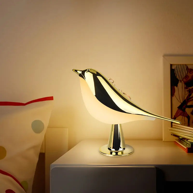 Tischlampe Vogel Design aus Holz LED Modern