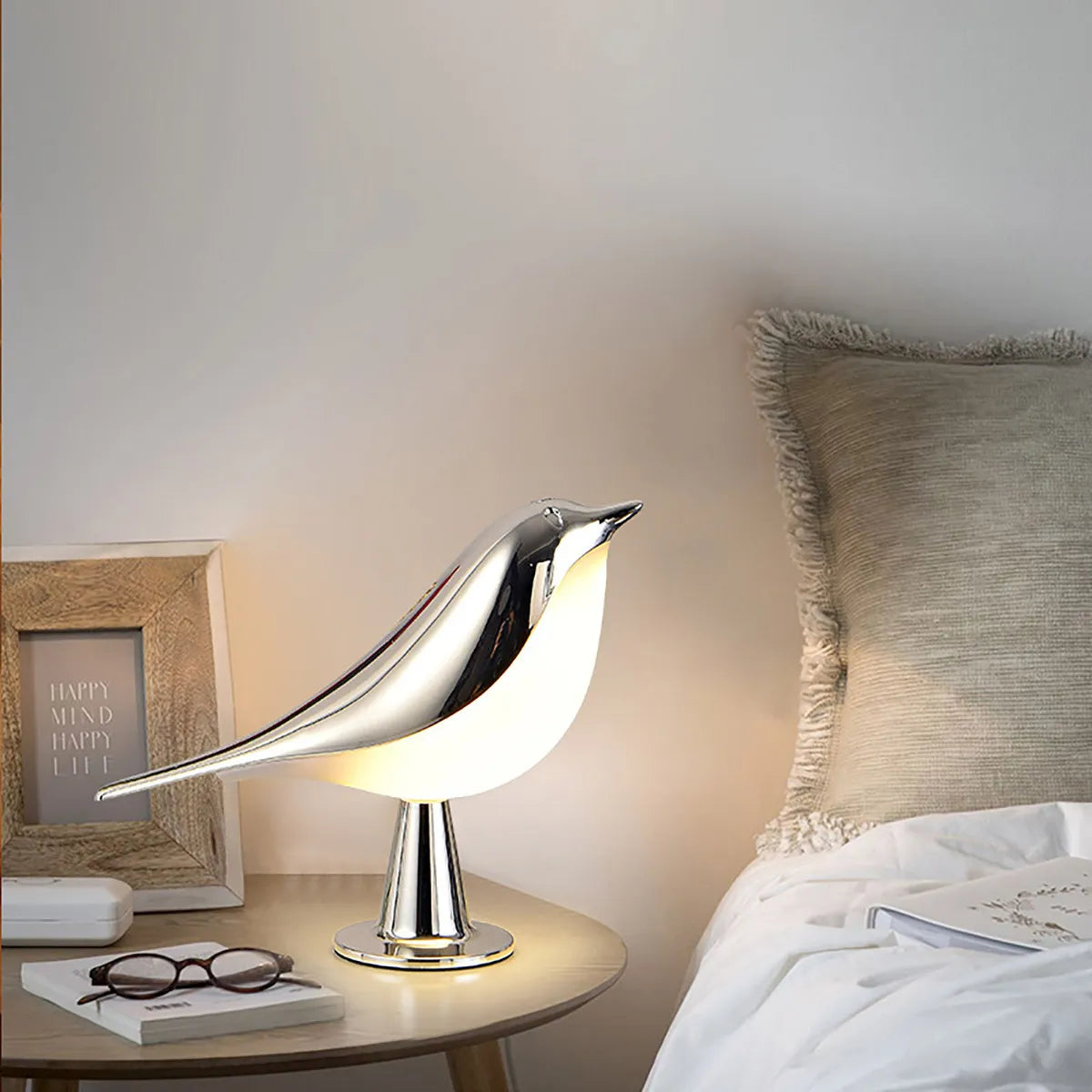 Tischlampe Vogel Design aus Holz LED Modern