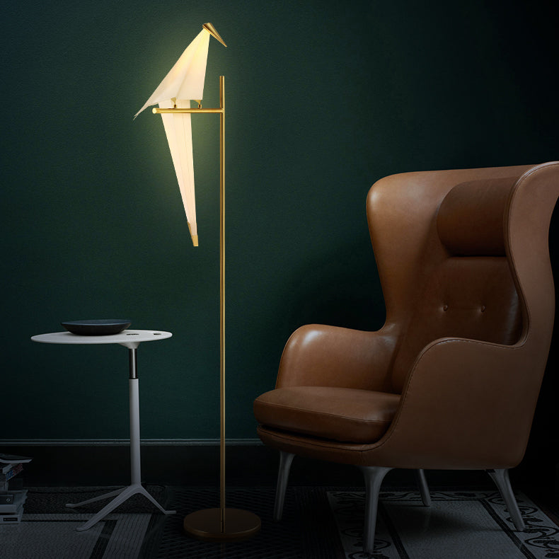 Tischlampe Vogel Design aus Metall und Kunststoff