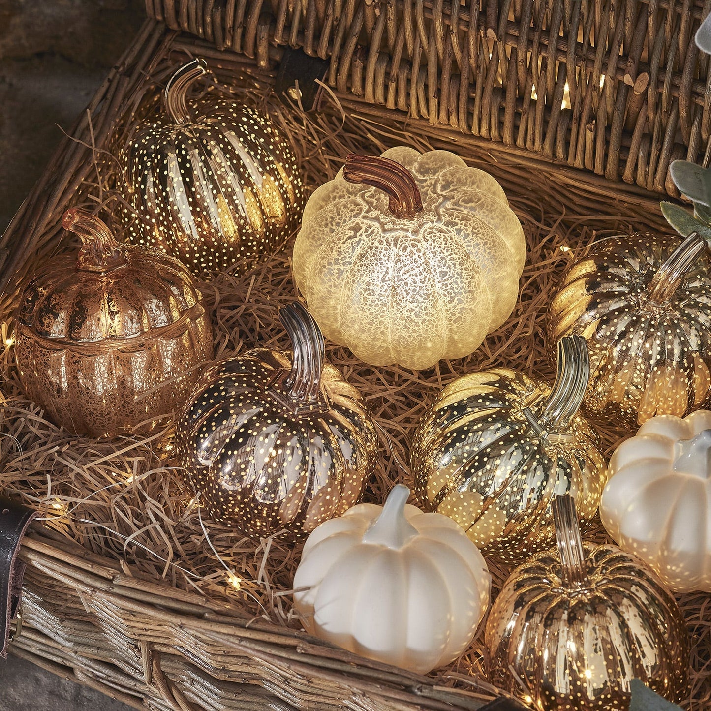 Light-Up-Pumpkin-Patch-Hamper-Autumn-Decorations_3.jpg
