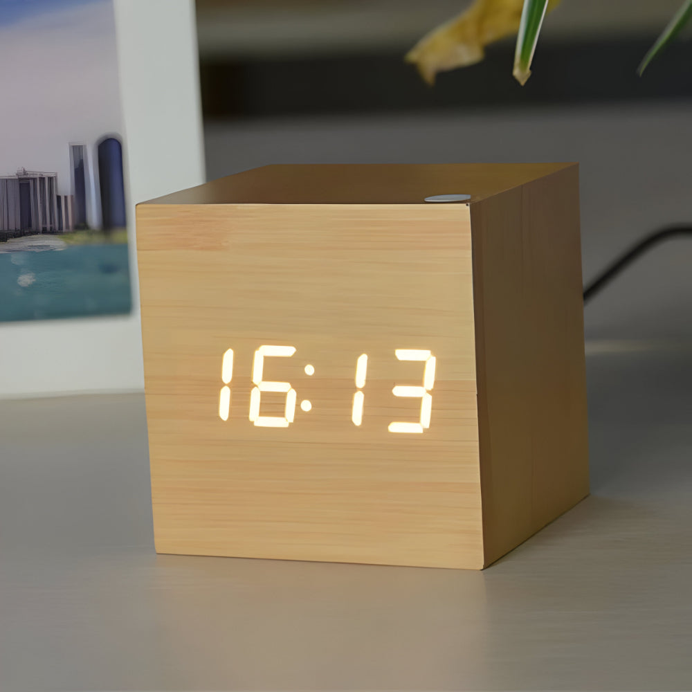 Digitale Holz Tischuhr Modernes Würfeldesign