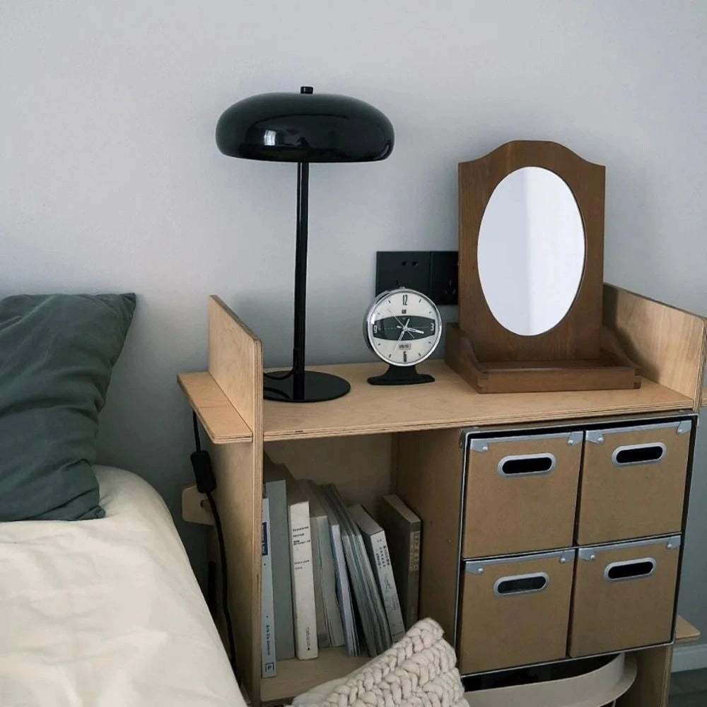 Moderne LED Tischlampe im Retro Design