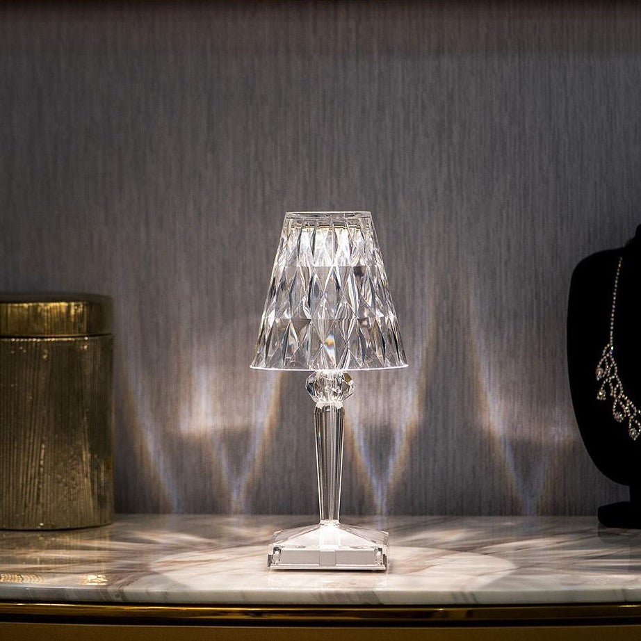 LED Kristall Tischlampe aus Acrylglas Modern