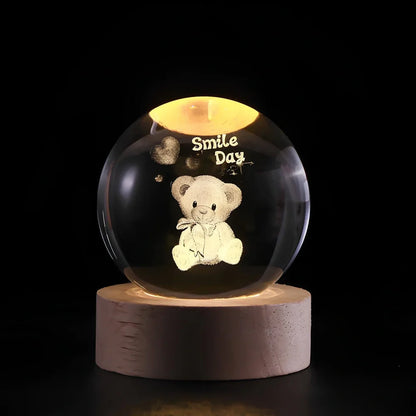 LED Nachtlicht Kristallkugel aus Glas Holzsockel
