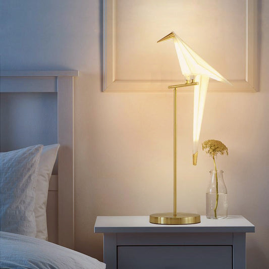 Tischlampe Vogel Design aus Metall und Kunststoff