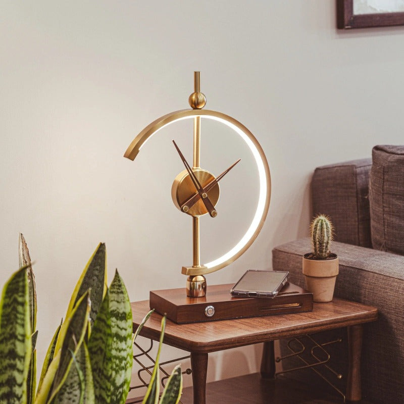 Tischlampe Holz LED mit Uhr und Ladefunktion
